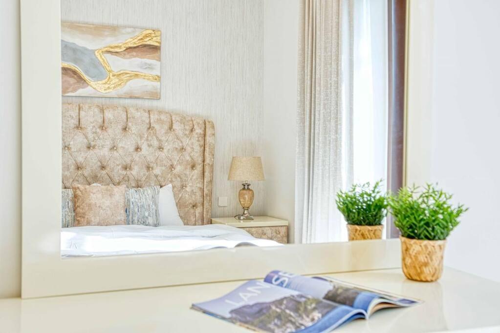 Apartment Luxury Living 1br At Sunset Creek 702 Dubai