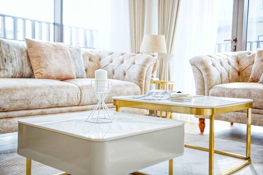 Luxury Living 1br At Sunset Creek 702 Dubai